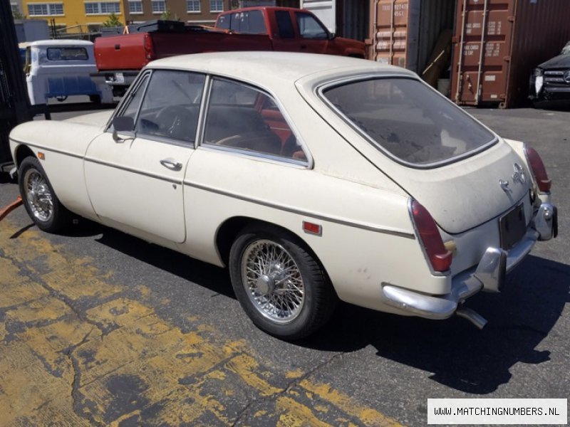 1969 - MGB GT Coupe Snowberry White - Matching Numbers