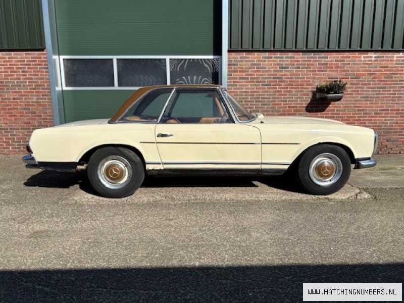 1966 - Mercedes Benz 230 SL Pagode Cabriolet Light Ivory EURO (W113)
